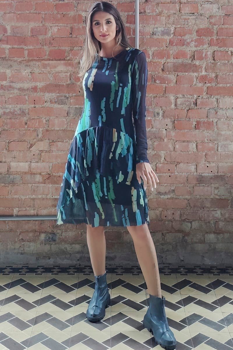 Vestido de tule curto com decote canoa /370SFO011