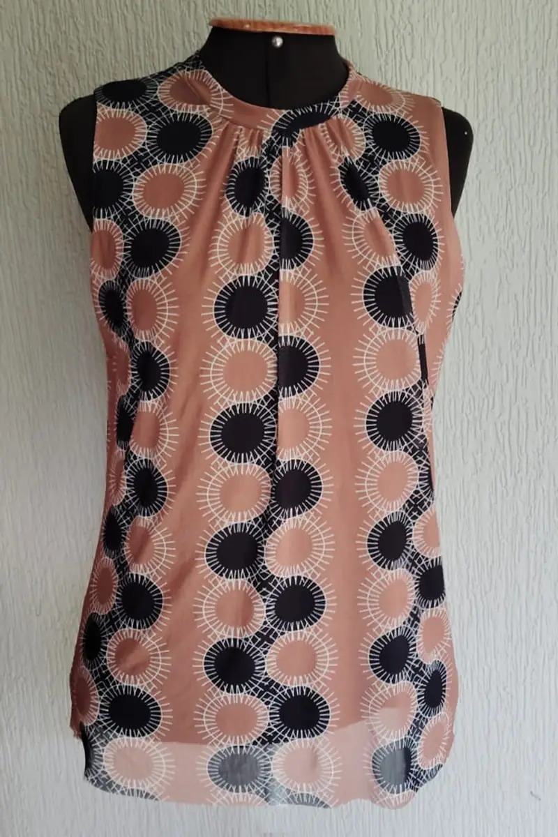 Blusa manga cavada e decote franzido /465BLU031