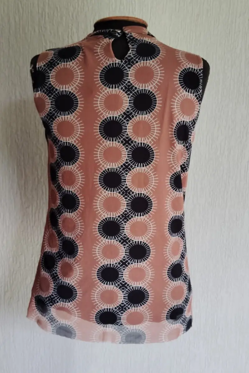 Blusa manga cavada e decote franzido /465BLU031 - Imagem 2