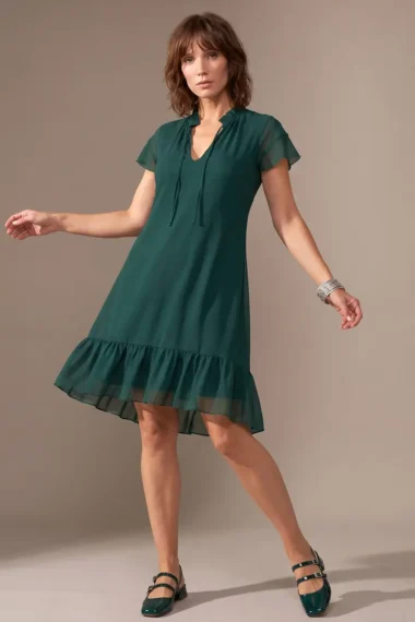 Vestido de tule corte evasê, e mangas duplas com babado /472MAT